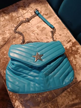 Stylische Schultertasche Türkis mit Stern Anhänger