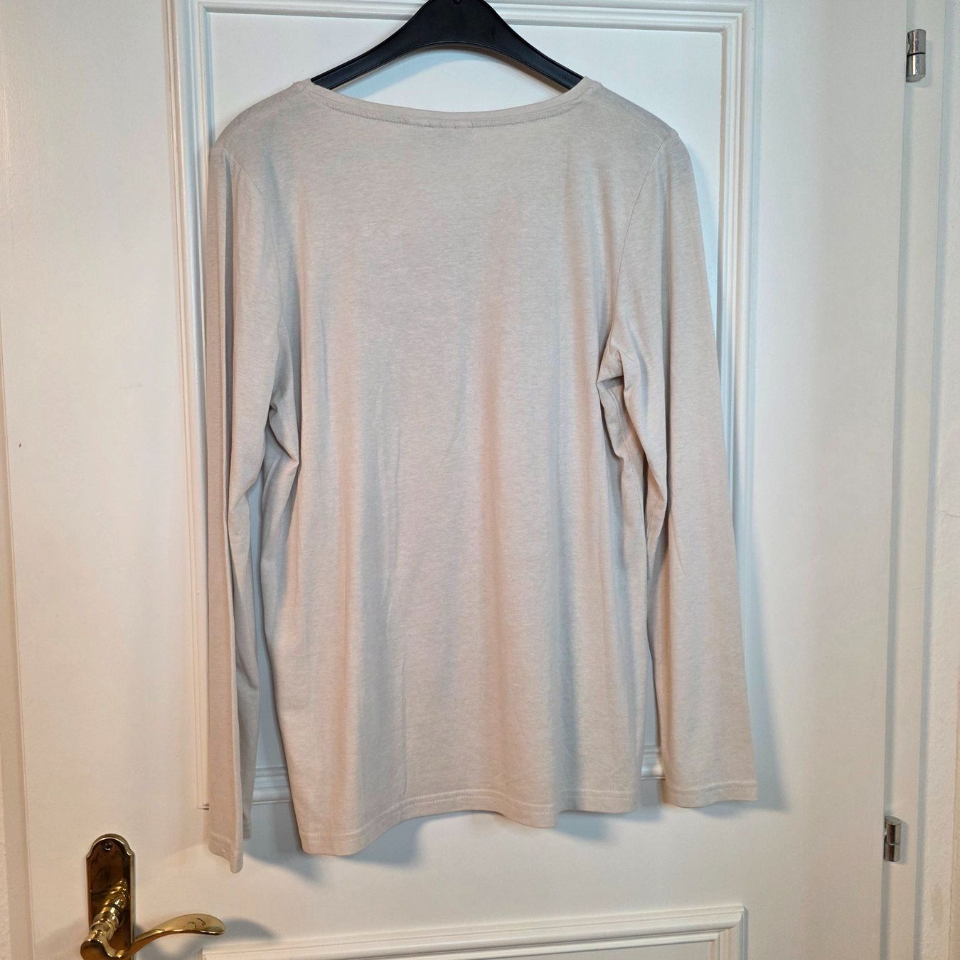 Chemisiers: Beige Bluse 38/40 Bluemotion Basic – D'occasion à Wald ZH par CapLux 2