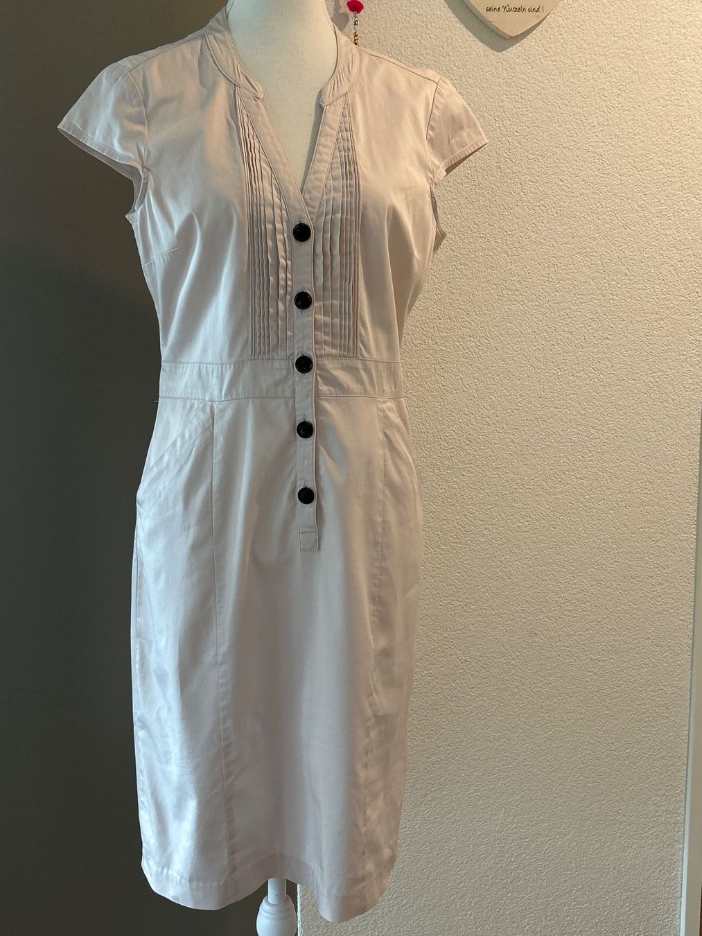 Vestiti: Kurzarm Kleid hellbeige mit Knöpfen – Usato da Brunnen venduto da Nala2929