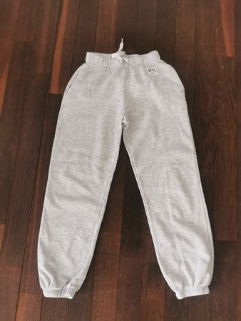 SPORTHOSE H&M NYC HELLGRAU GR 134, NEUWERTIG
