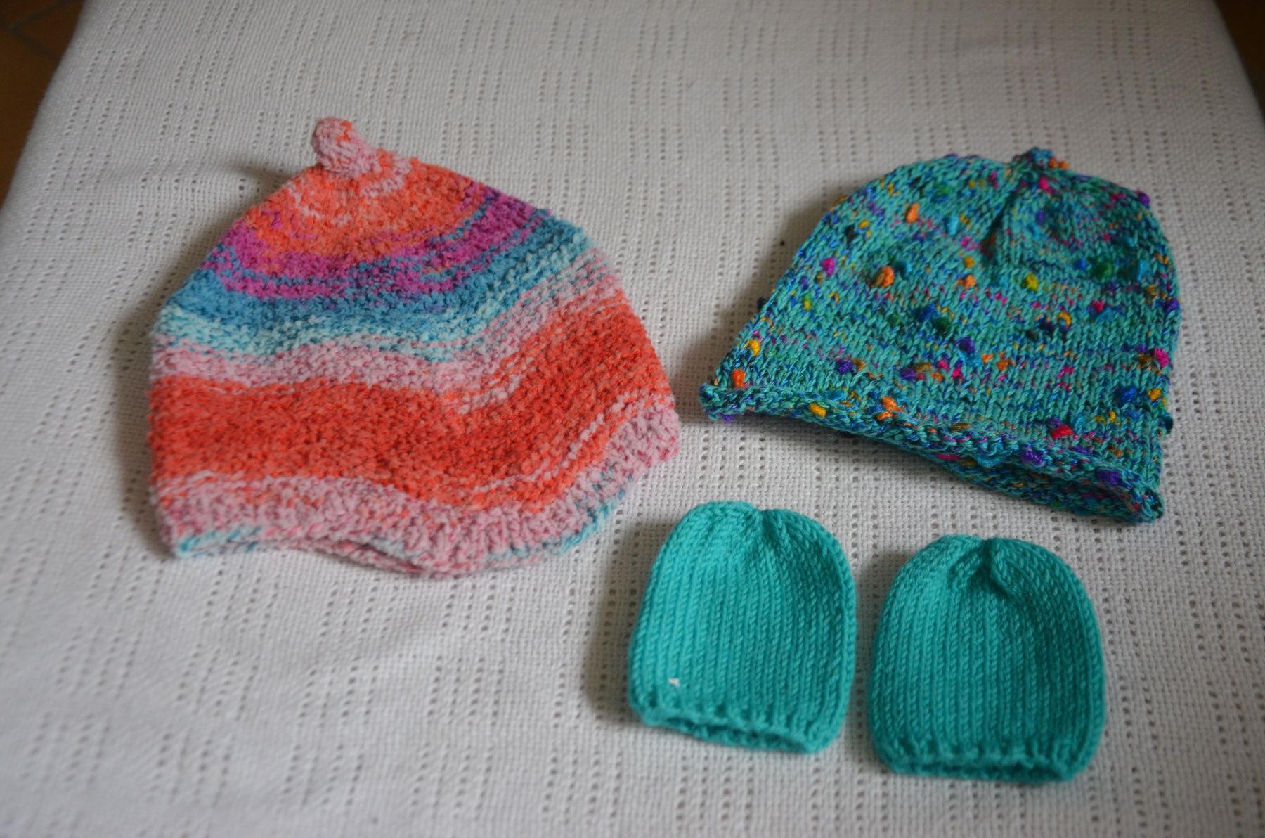 Lotti & Set di vestiti: TAILLE 62 - BABY MUTZE SET - (F) – Nuovo e nell'imballaggio originale da Chiasso venduto da Dolly015