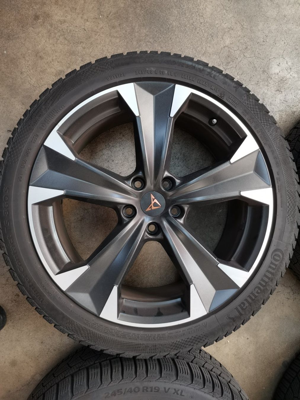 Seat Pneumatici & Ruote complete: Seat / Cupra Ateca Räder – Usato da Cham venduto da grepper13 1