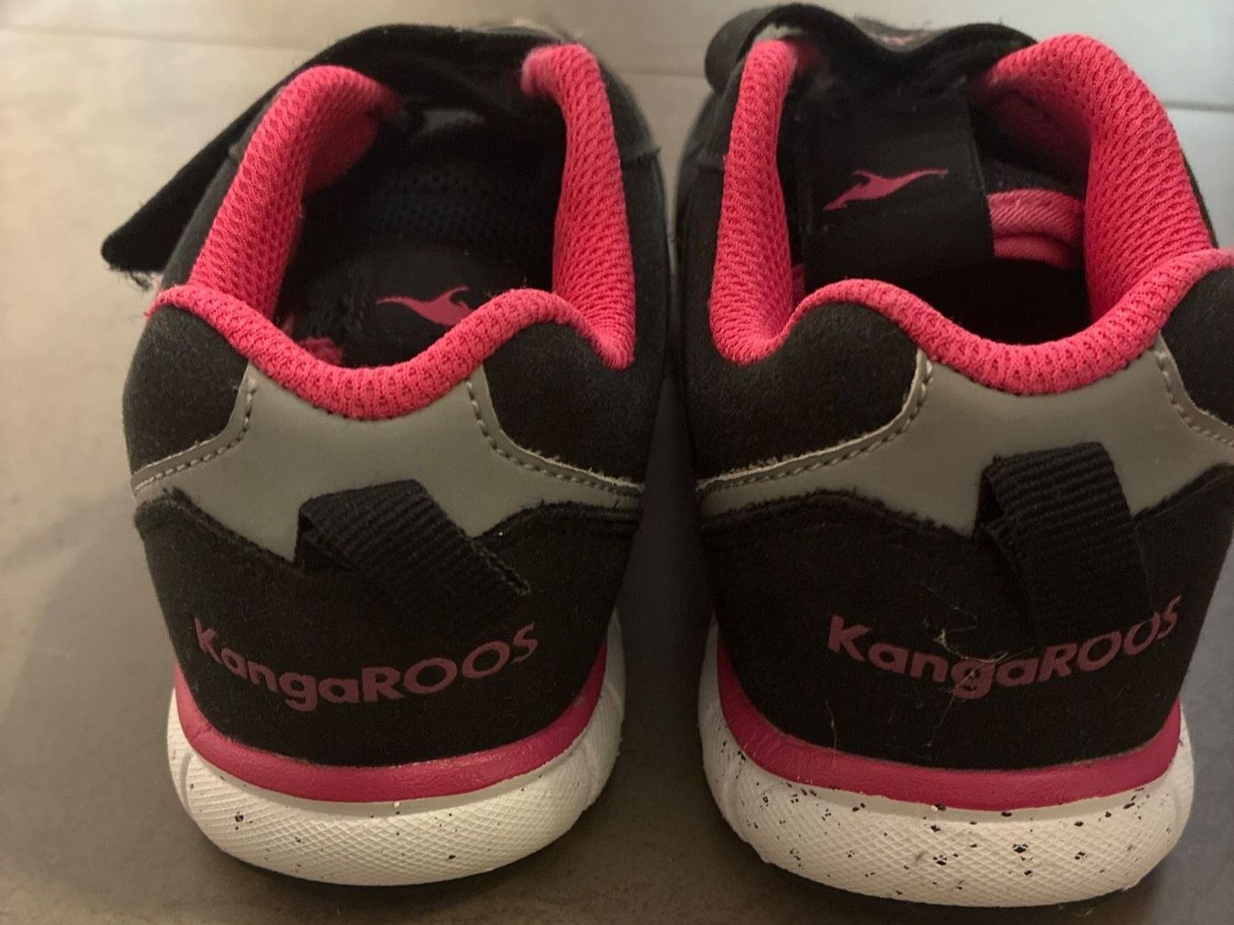 Schuhe für Jungen: Turnschuhe Grösse 32 – Gebraucht aus Guntershausen von Gloominati 2