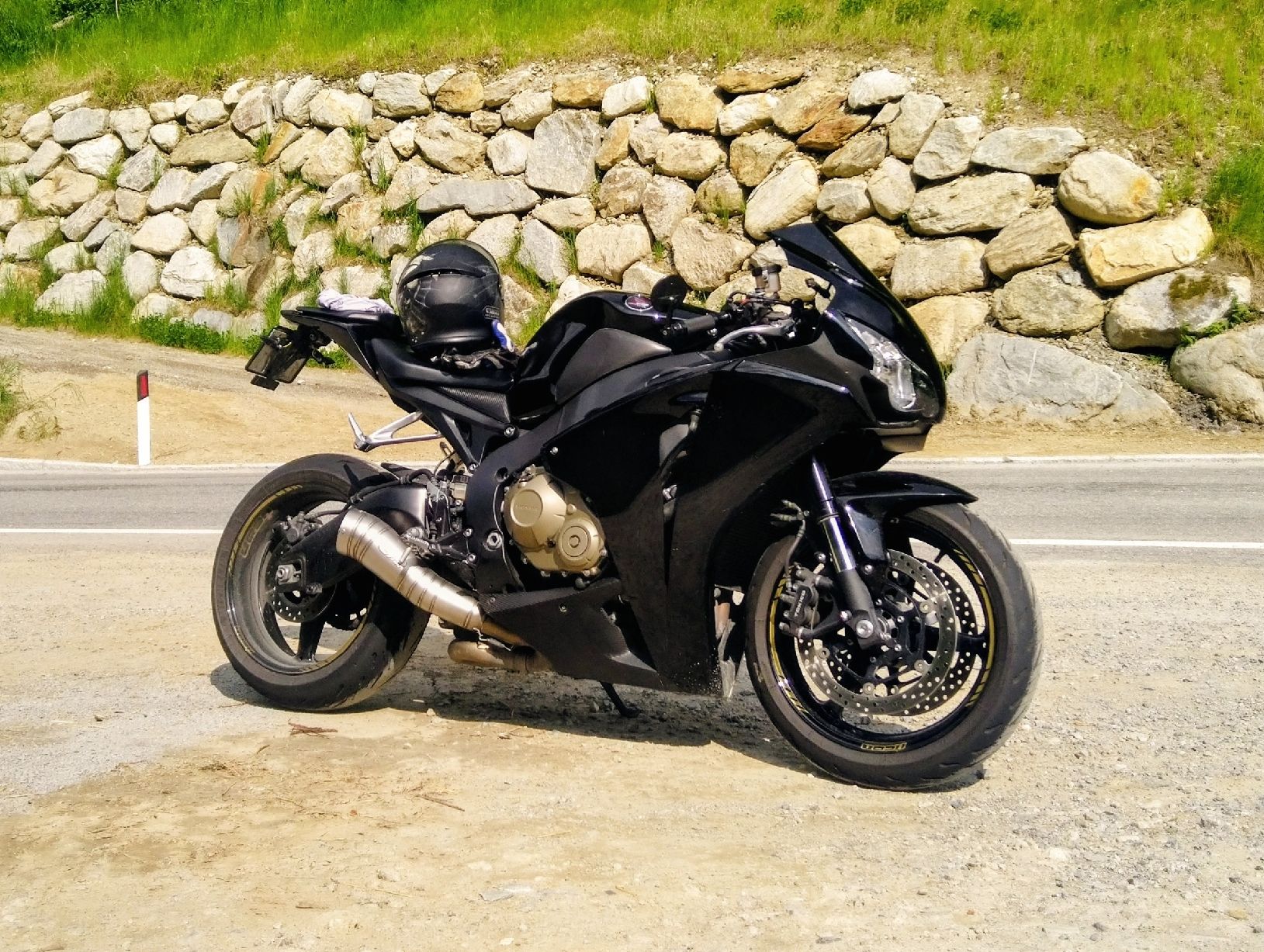 Honda Route: Honda Fireblade CBR 1000  – D'occasion à Tschlin par jer_gf9z 1