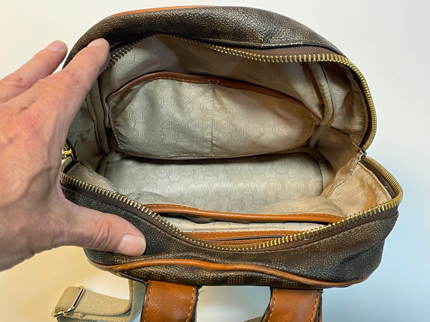 Michael Kors Rucksäcke: Vintage Y2K Michael Kors Backpack – Gebraucht aus Zürich von le_souk 4