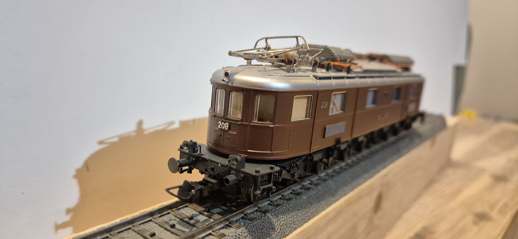 Roco Modelleisenbahnen: Roco 43952 BLS Ae 6/8 Digital AC – Gebraucht aus Illhart von Markus203 1