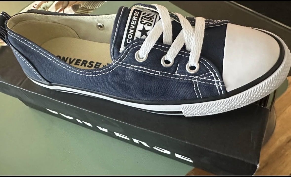 Converse Damenschuhe: Converse Schuhe – Neu und originalverpackt aus Eschenbach SG von Hovi0907