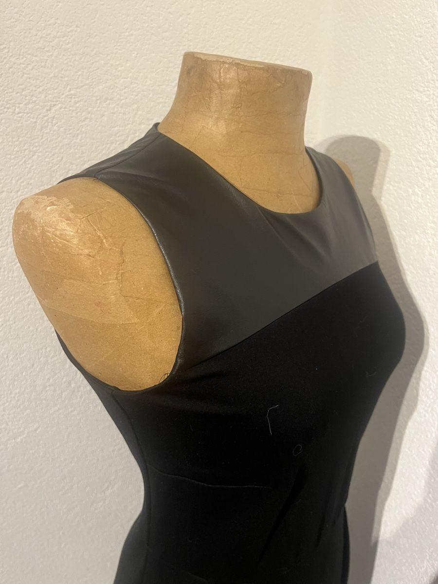 Esprit Kleider: Robe noire de cocktail, Taille M – Gebraucht aus St-Pierre-Clages von ste_xk6p 2