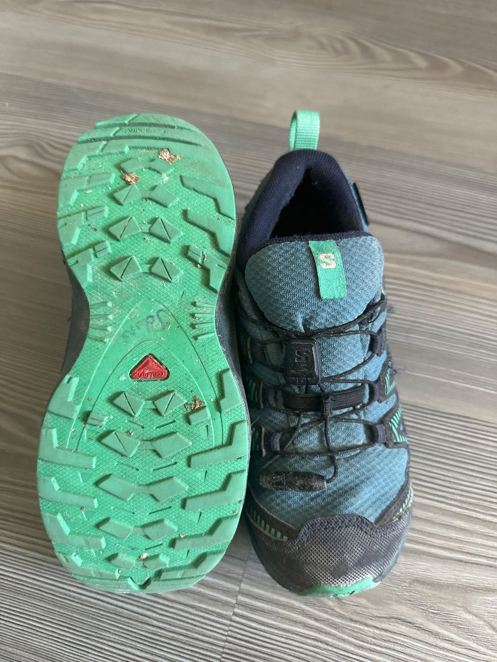 Chaussures garçon: Salomon Trekkingschuhe Grösse 31, jedoch eher 29 – D'occasion à Gampelen par Sahe 1