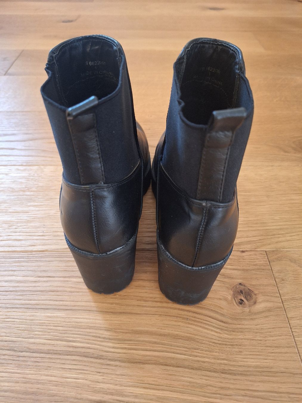 New Look Chaussures femmes: Schwarze Stiefeletten mit Blockabsatz Gr. 38 – D'occasion à Thalwil par ivi010 2