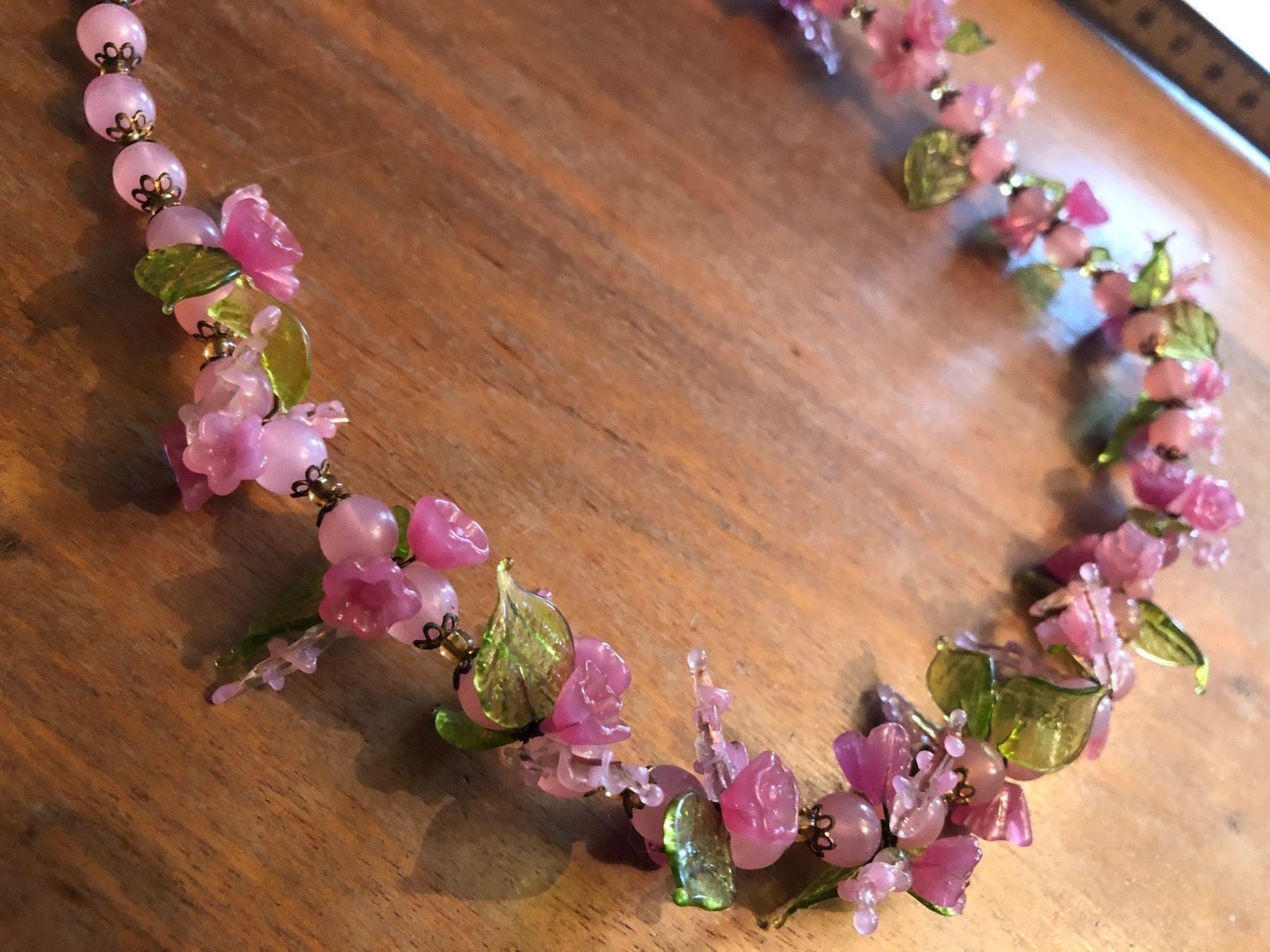 Catenine: GABLONZER GLASBLÜTEN COLLIER in rosa. – Nuovo (secondo la descrizione) da Wald ZH venduto da mlnt 3