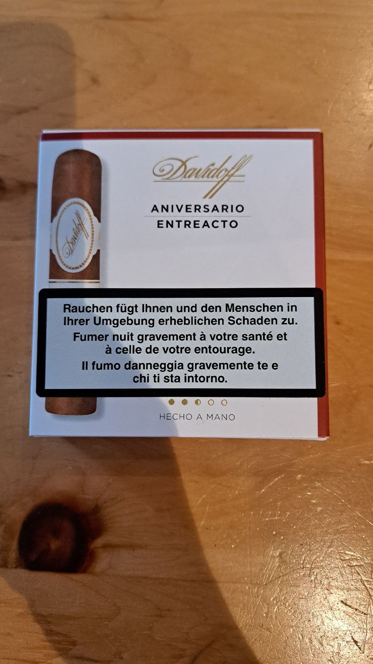 Davidoff Sigari: Davidoff Zigarren/ Zigaretten  – Nuovo e nell'imballaggio originale da Saanen venduto da and_2k5y