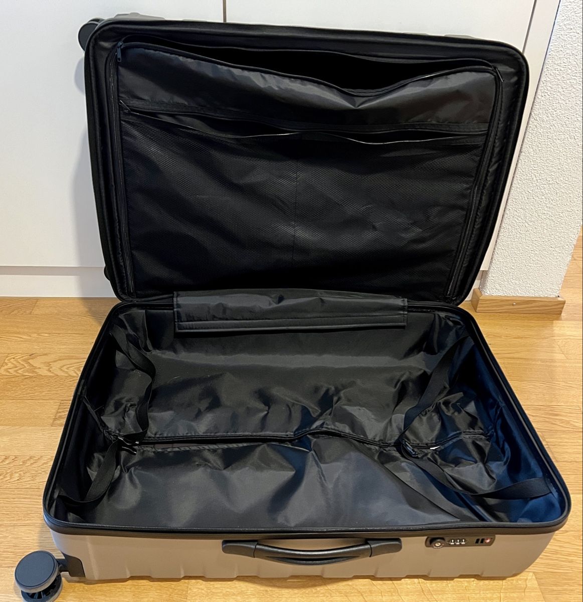 Valigie: 2 Koffer Pack Easy Kosmo Grösse L – Usato da Inwil venduto da Coyote73 1