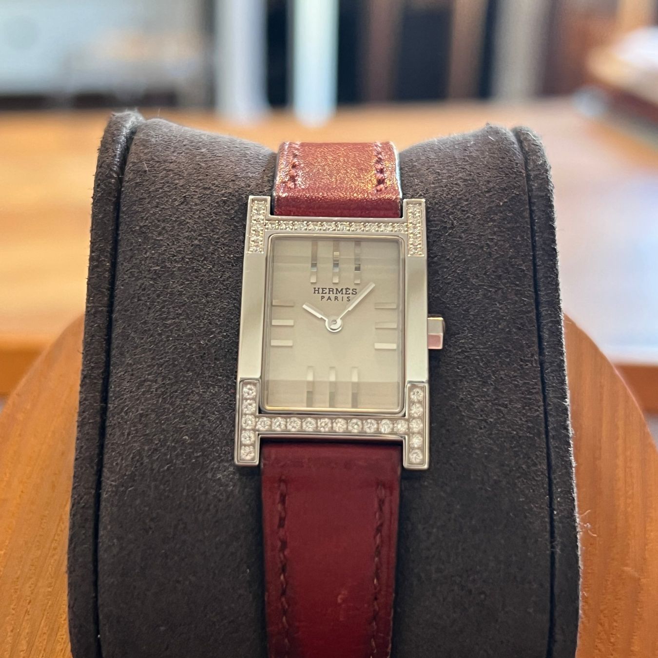 Hermès Uhren: Hermès Tandem Diamond Bezel TA1.230 – Gebraucht aus Carouge GE von Watchaser
