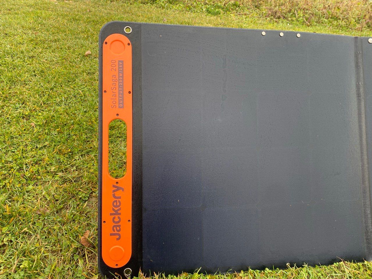 Jackery Dispositivi a energia solare: Jackery SolarSaga 200 Solar Panel – Usato da Bern venduto da gadgetfinder 5