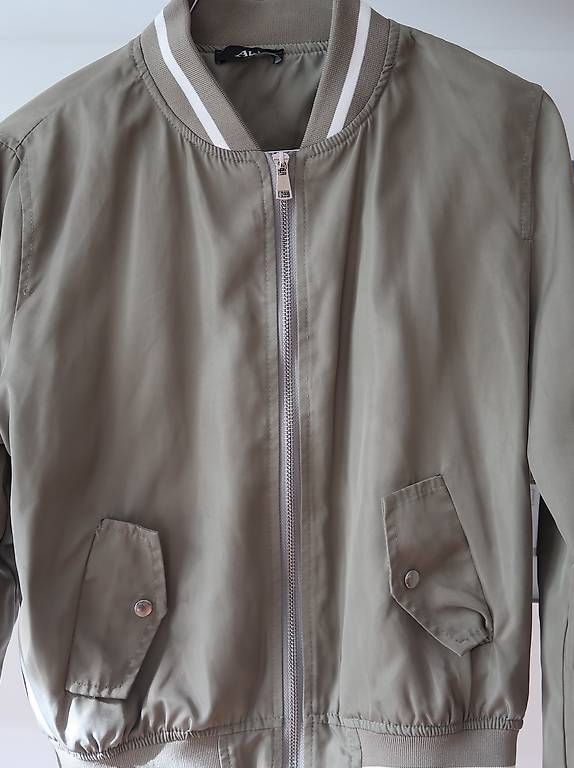 Jacken: Bomber Jacke  – Gebraucht aus Aadorf von lui_gm5d 2