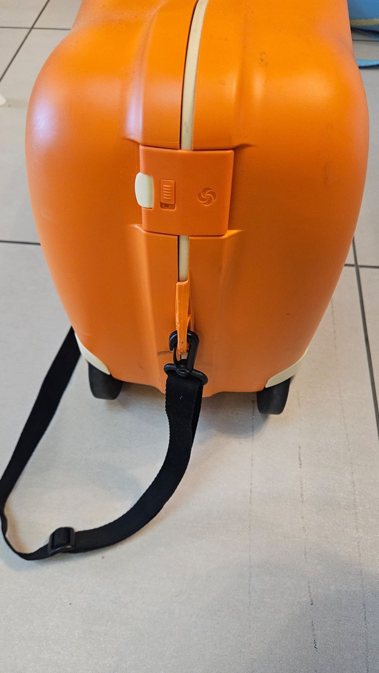 Valigie: Samsonite Dream2Go Kinderkoffer Tiger Toby 30L – Usato da Glattpark(Opfikon) venduto da kir_9kgb 3