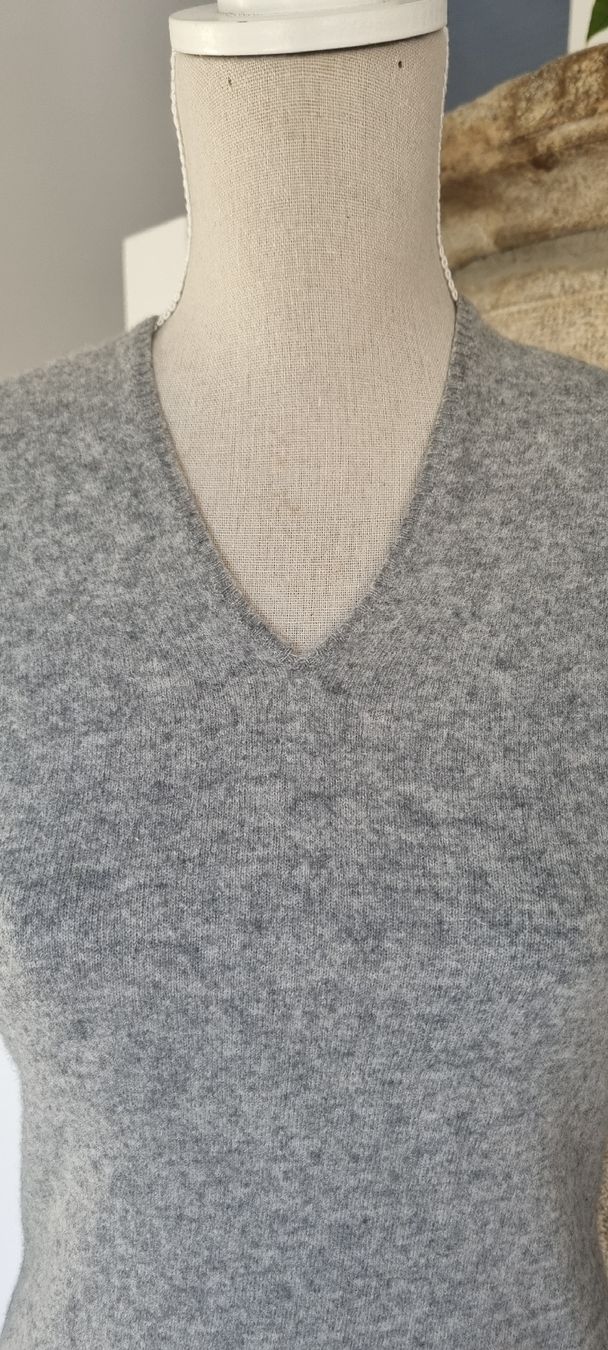 Pullover & Sweatshirts: KASCHMIR Pullover 100% Cashmere Grau V-Ausschnitt Gr.S – Gebraucht aus Champlan von acr_kkd5 1