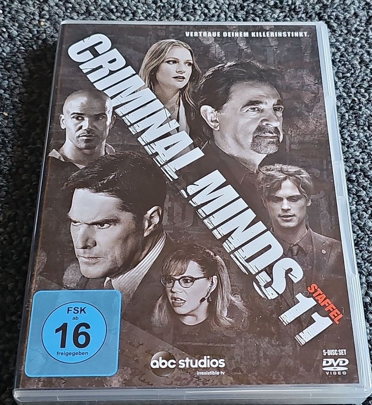 Tutti i DVDs: Criminal Minds Staffel 11 – Usato da Ruswil venduto da jan_bxl5