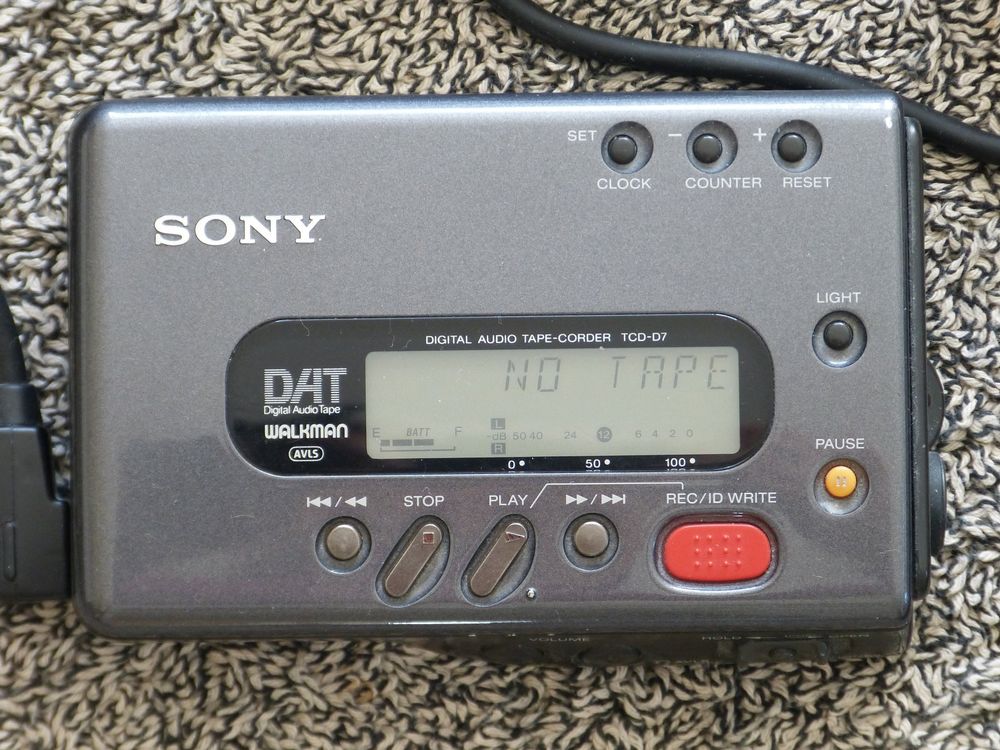 Sony Dat Walkman Tcd D7 : The Most Advanced Walkman Ever! – NBROL
