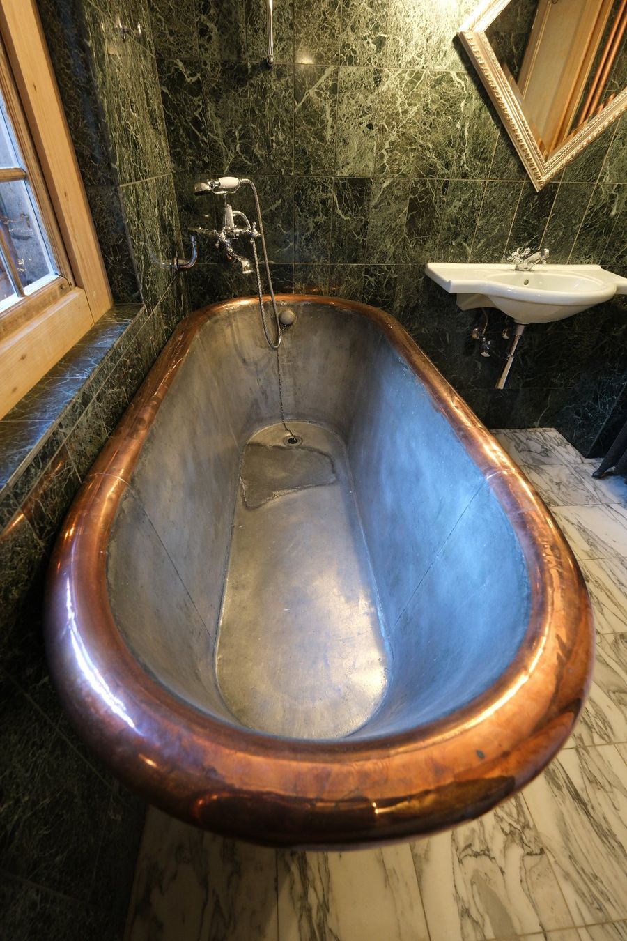 Badewannen: Original Badewanne Kupfer Antik – Gebraucht aus Wimmis von Olly_Wally 2
