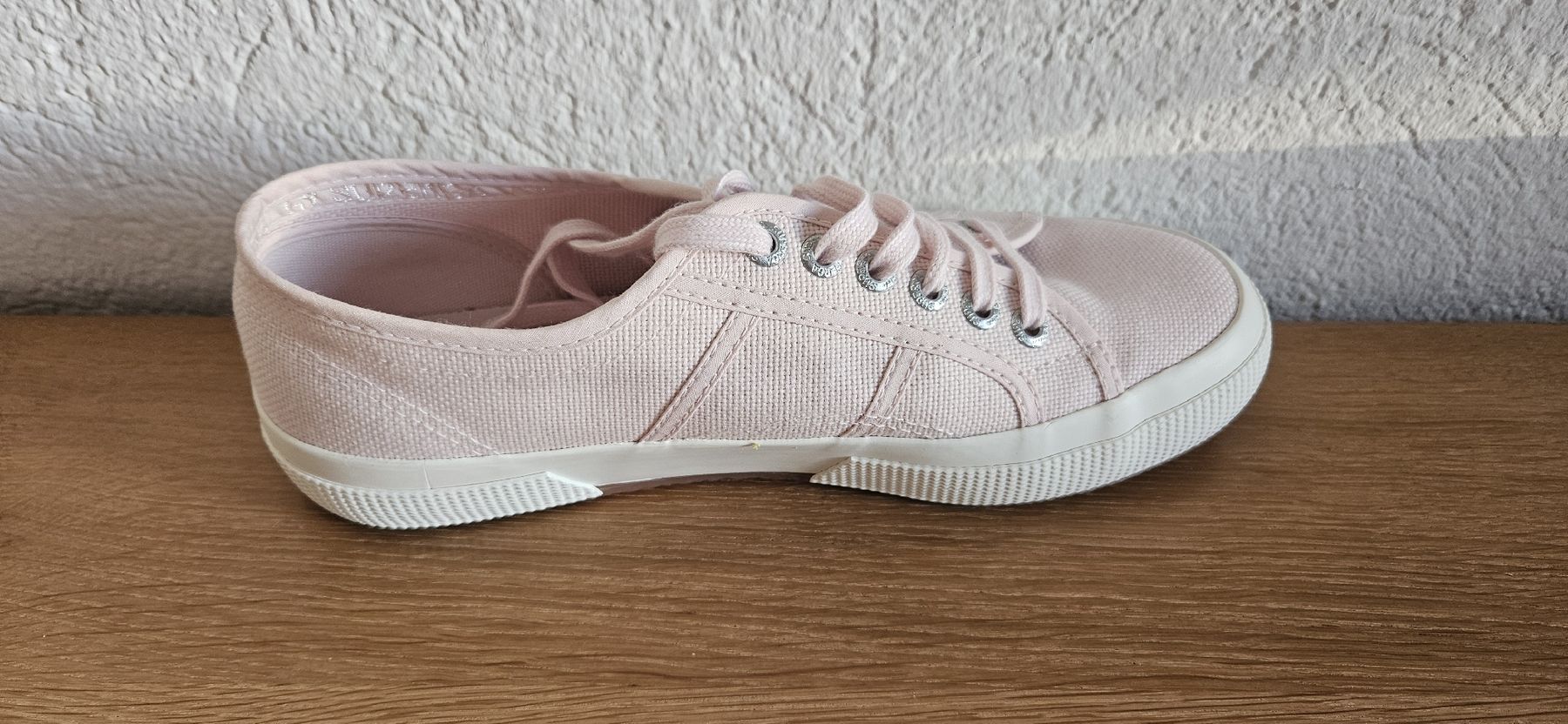 Superga Scarpe da donna: SUPERGA T39 rose pâle  – Usato da St-Légier-Chiésaz venduto da myrtille74 1