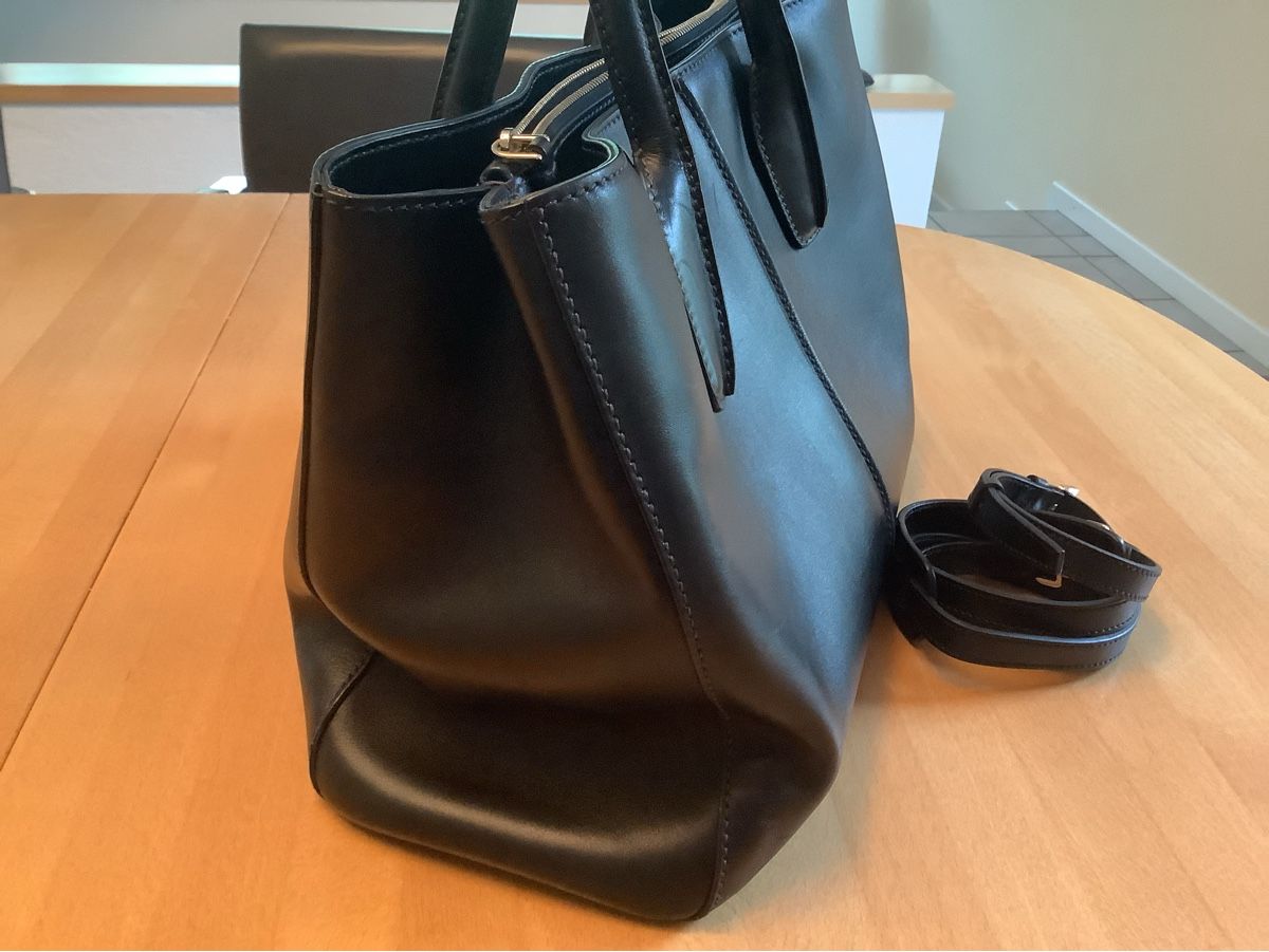 Sacs femmes: Tod‘s Ledertasche – D'occasion à Steffisburg par JanaSommer 2