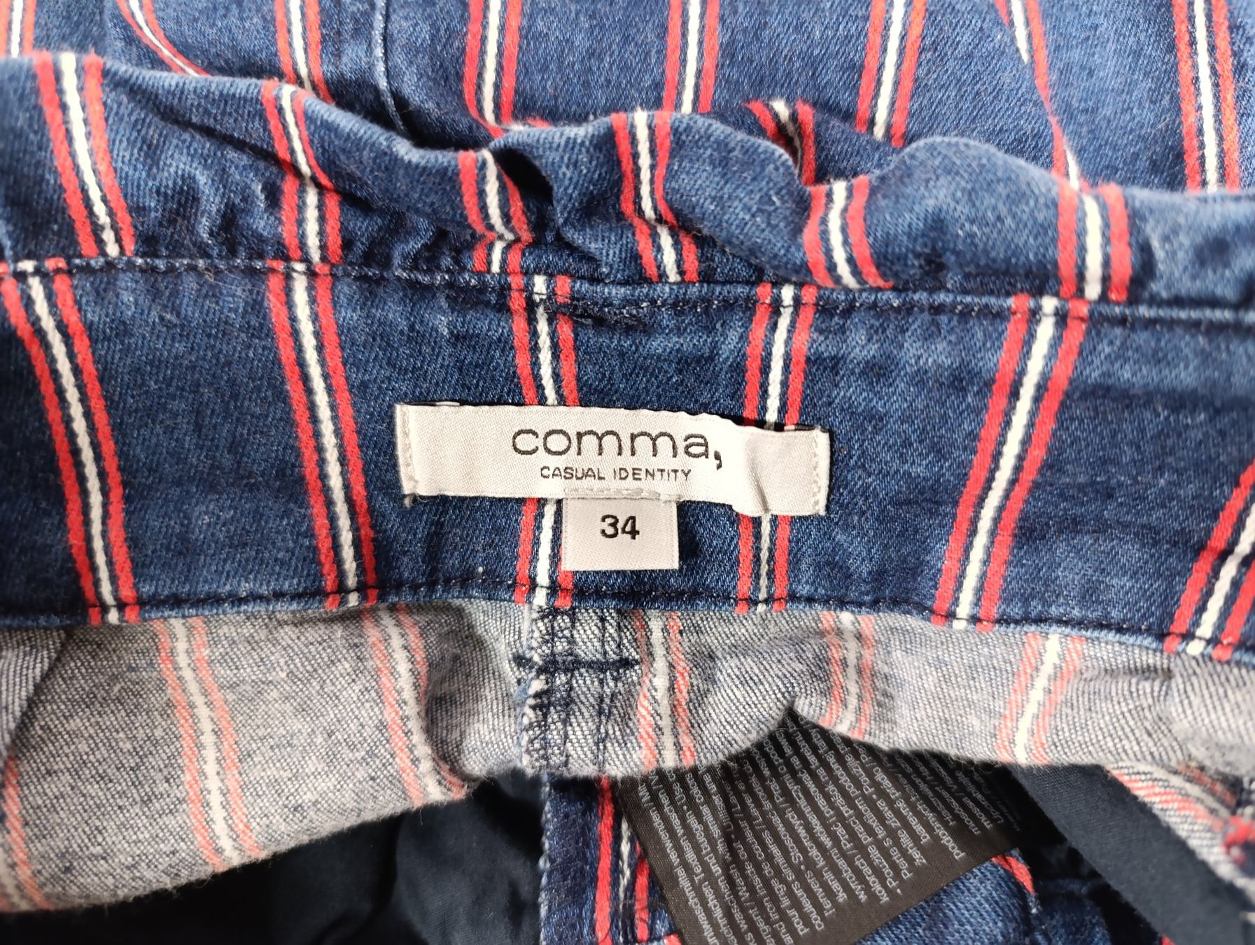 Comma Röcke: COMMA jupe jeans bleu foncé - Taille 34 – Gebraucht aus Thielle von Plusvalue_Neuchatel 2
