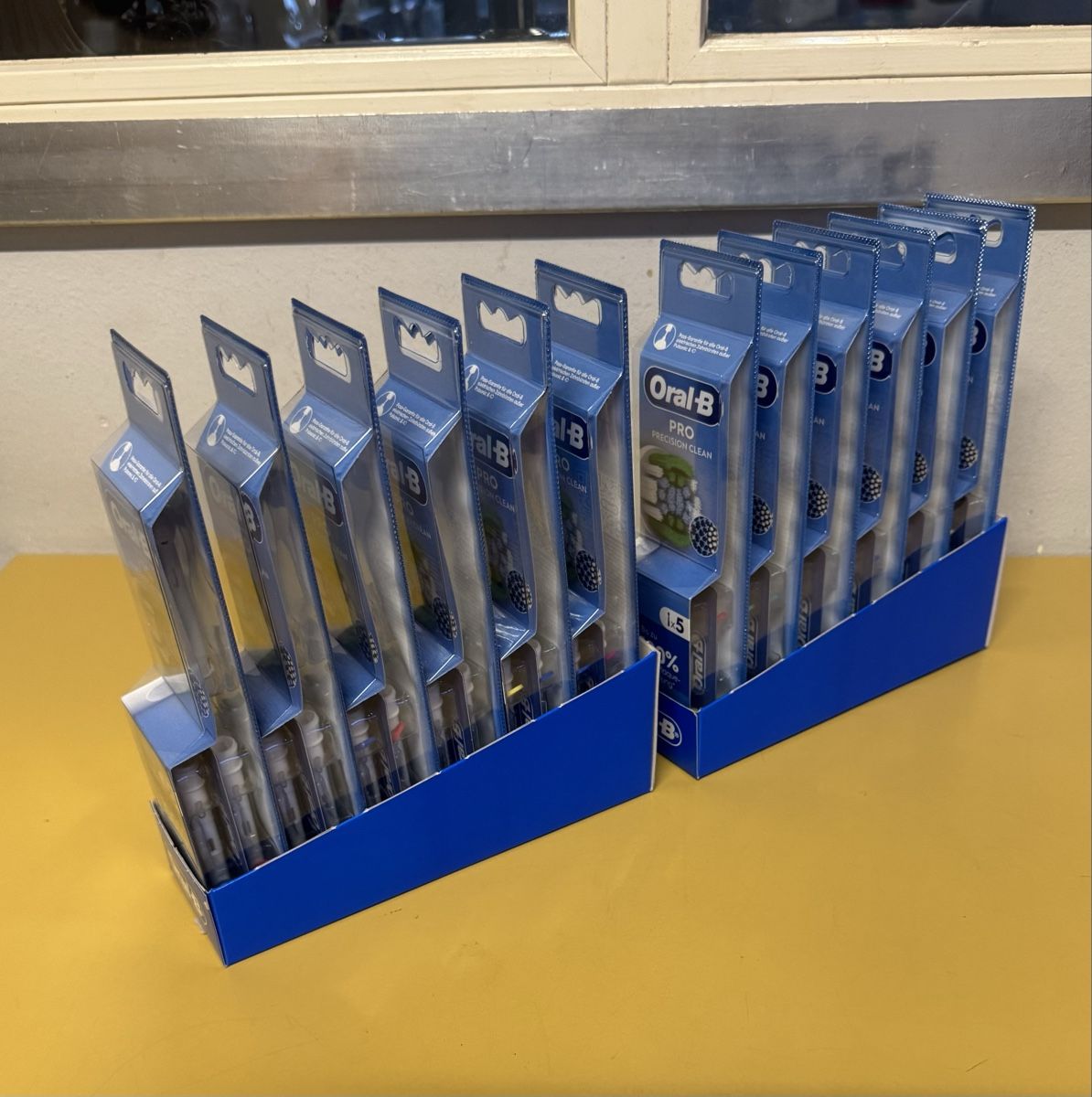Oral B Cura dei denti: Oral-B Pro Precision Clean Aufsaetze neu  – Nuovo (secondo la descrizione) da Schlieren venduto da Freundlich02 8
