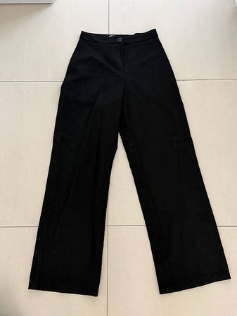 2 elegante Stoffhosen Wide Leg  Grösse S/M