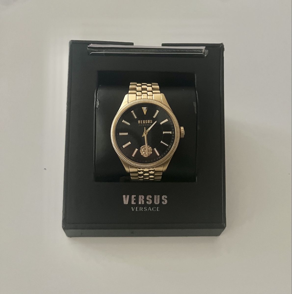 Versace Orologi: Montre Versus Versace Dorée - Élégance et Style – Usato da Chavornay venduto da MD_77