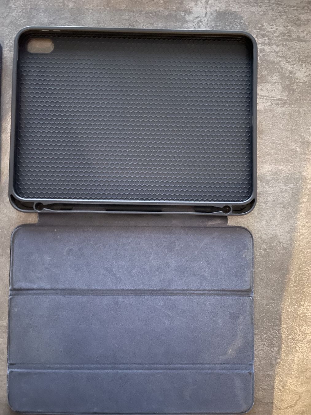 Apple Tablettes PC: Apple iPad 10th Gen 256GB WiFi Blue with Case – D'occasion à Chêne-Bourg par far_6jk6 3