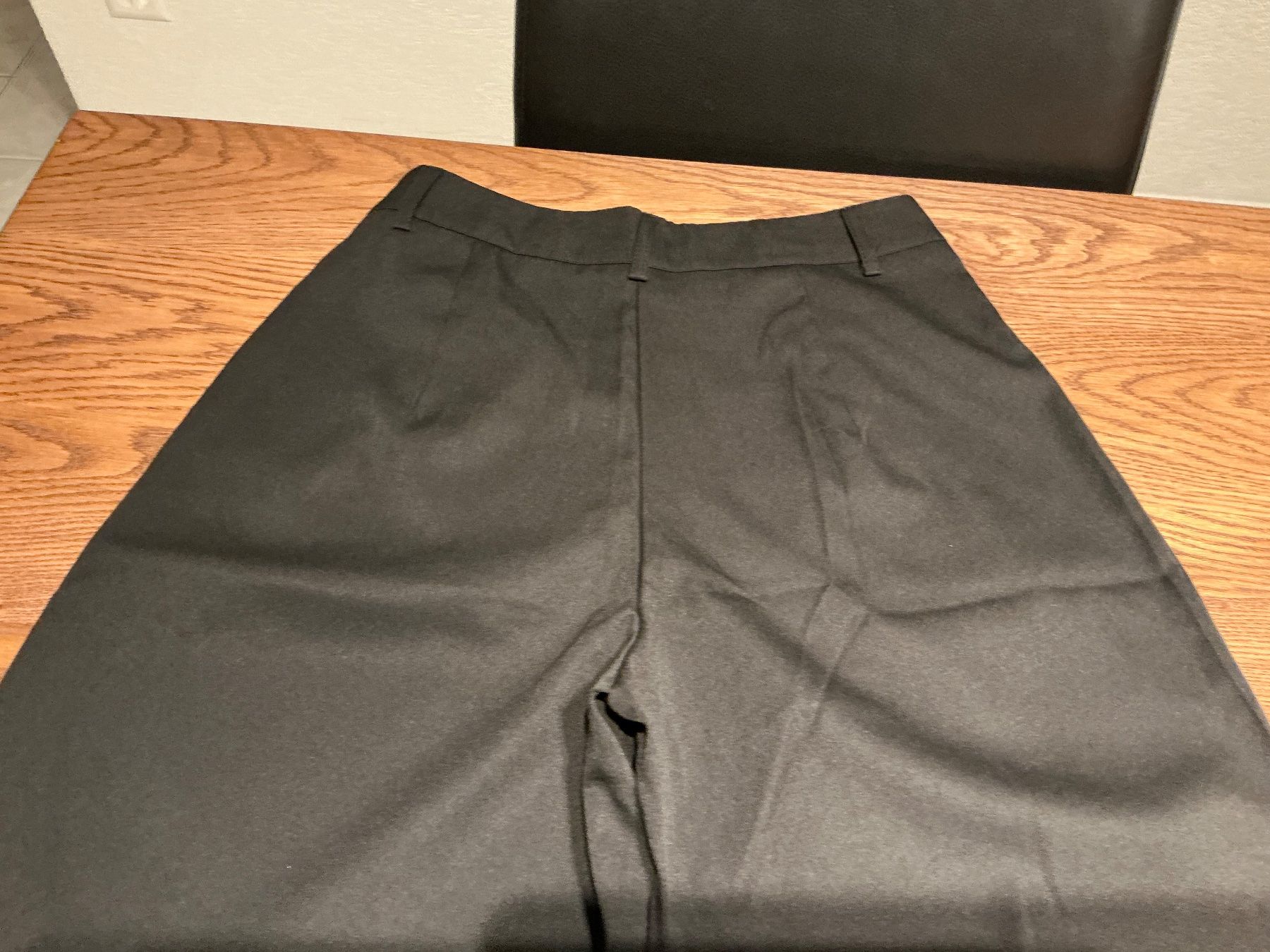 Pantaloni: Schwarze elegante Stoffhose Gr.38 neuwertig – Usato da Würenlos venduto da Chicca2004