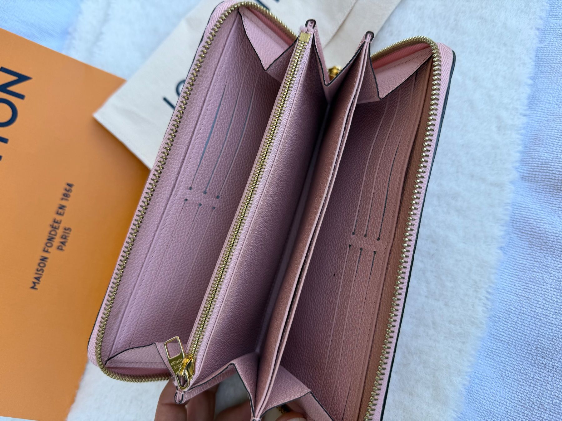 Louis Vuitton Portamonete: Louis Vuitton Portemonnaie – Usato da Steinen venduto da FIN 6