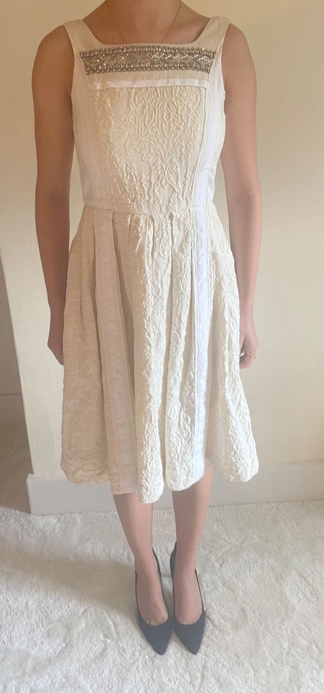 Tara Jarmon Kleider: Robe écru évasée scintillante Tara Jarmon – Neu (gemäss Beschreibung) aus Troinex von nadinebmichaelson 6