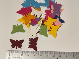 Gestanzte Schmetterlinge Mittel 24-25 mm, diverse Farben