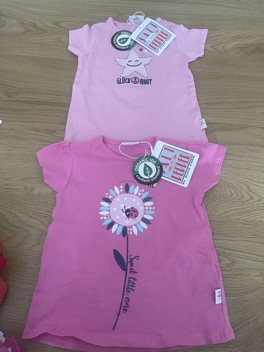 Camicette, T-shirt & Top: 2xTshirt neu organic 74 – Nuovo e nell'imballaggio originale da Triesen venduto da Yellow1818
