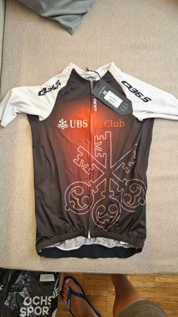 UBS Triclub 2026 Official Cycling Jersey (Size M)