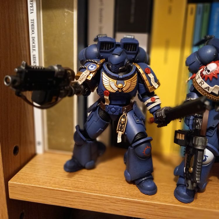 Figurines: Joytoy Warhammer 40K Ultramarines Space Marines II Sammlung – Neuf (Voir description) à Montagnola par mecha_gundam 3