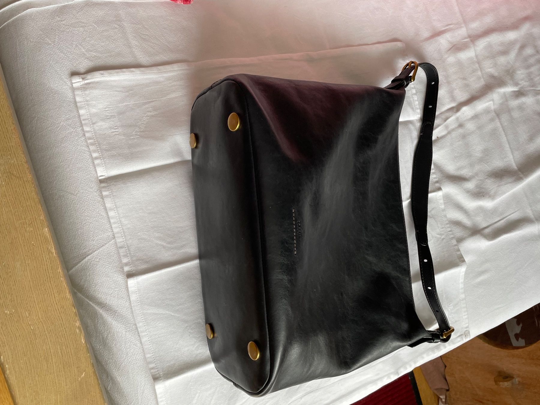 Sacs femmes: neuwertige Ledertasche – D'occasion à Chur par Kiwong