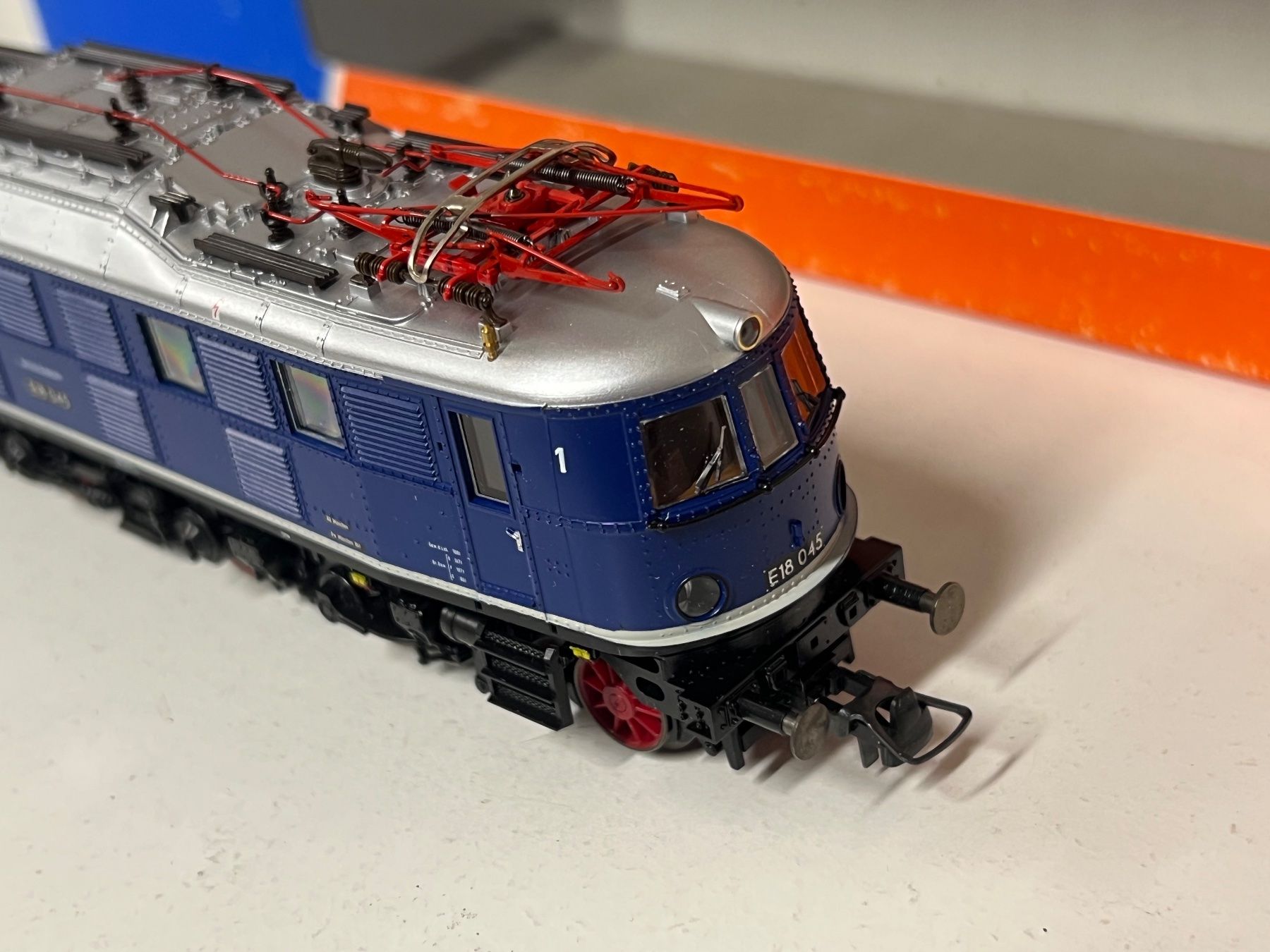 Roco Modellini di ferrovie: Roco 43972 DB E 18 AC Analog H0 – Usato da Geroldswil venduto da TopTrain54 4