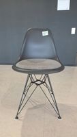 Vitra Eames Plastic Chair DSR, Schwarz, Polster Warmgrau