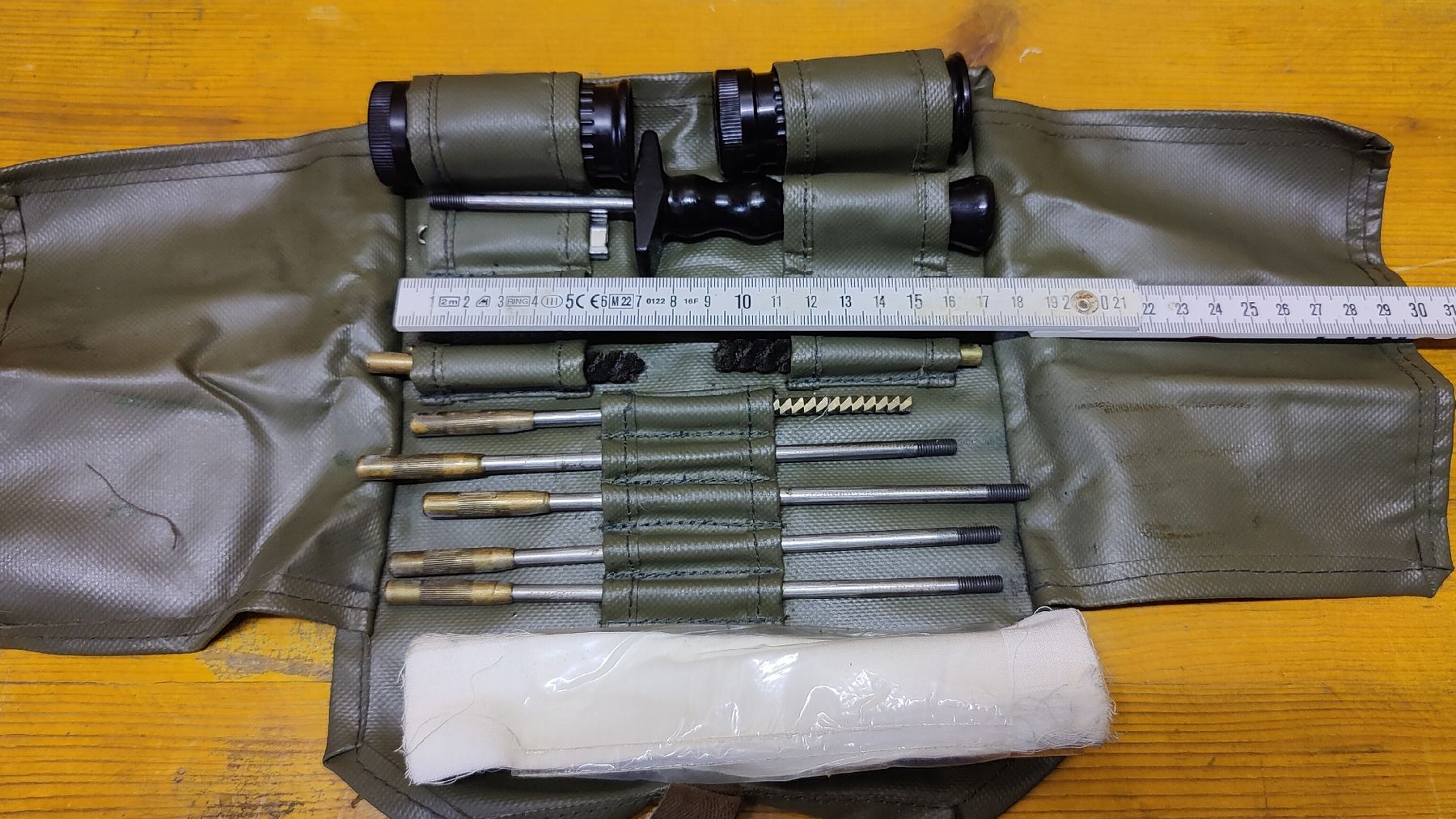 Schweizer Armee Tutti gli attrezzi: Gewehrputzzeug Schweizer Armee (L10) – Usato da Aarau venduto da bro_9zsg 5