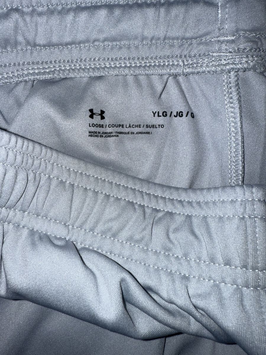 Under Armour Hosen: Under Armour Trainershorts – Neu (gemäss Beschreibung) aus Dietikon von AgathaJ 3