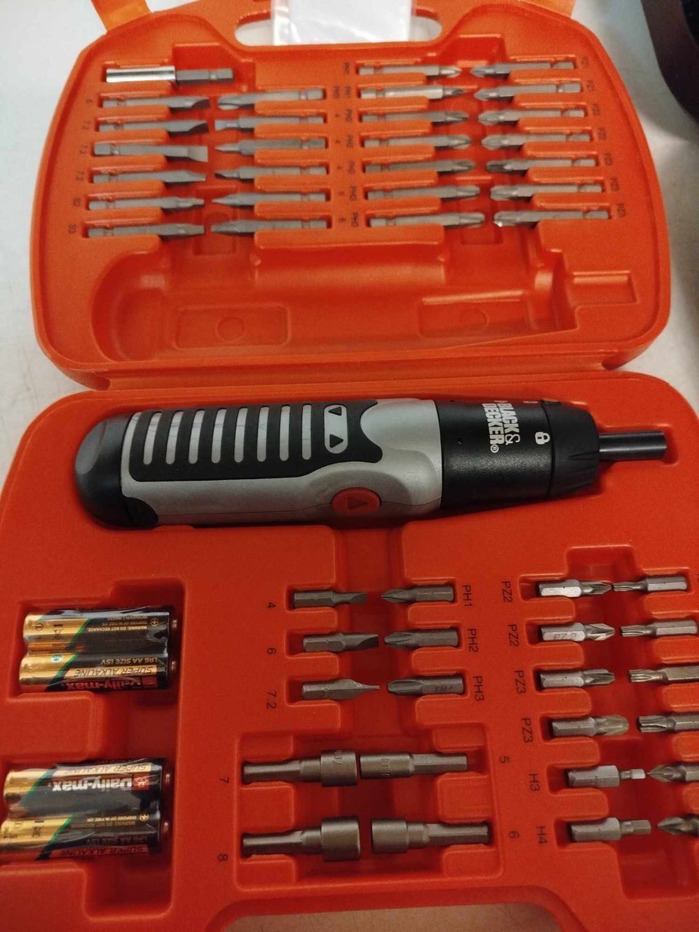 Tous les outils: Black & Decker outils – D'occasion à La Chaux-de-Fonds par Emmaus2300CDF 2