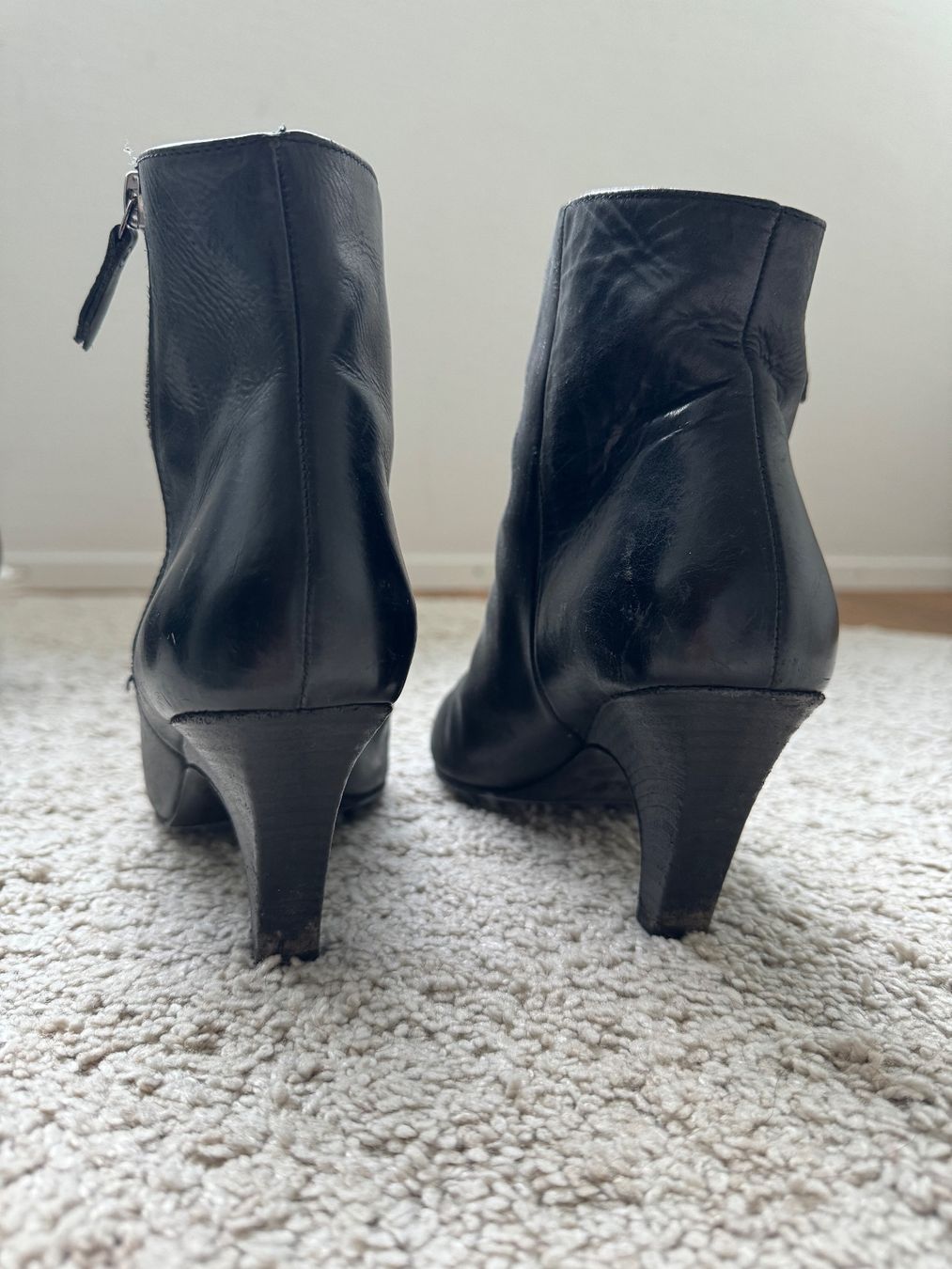 Scarpe da donna: Stiefeletten mit Absatz in schwarz – Usato da Binningen venduto da lea_5mf8 3
