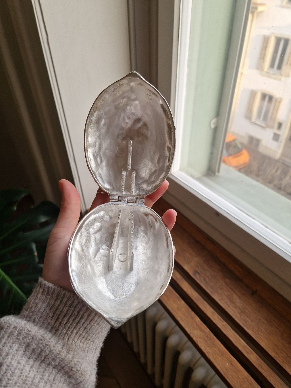 Elettrodomestici da cucina: Nussknacker aus Metall, Silberlook – Usato da Basel venduto da Musawida 3