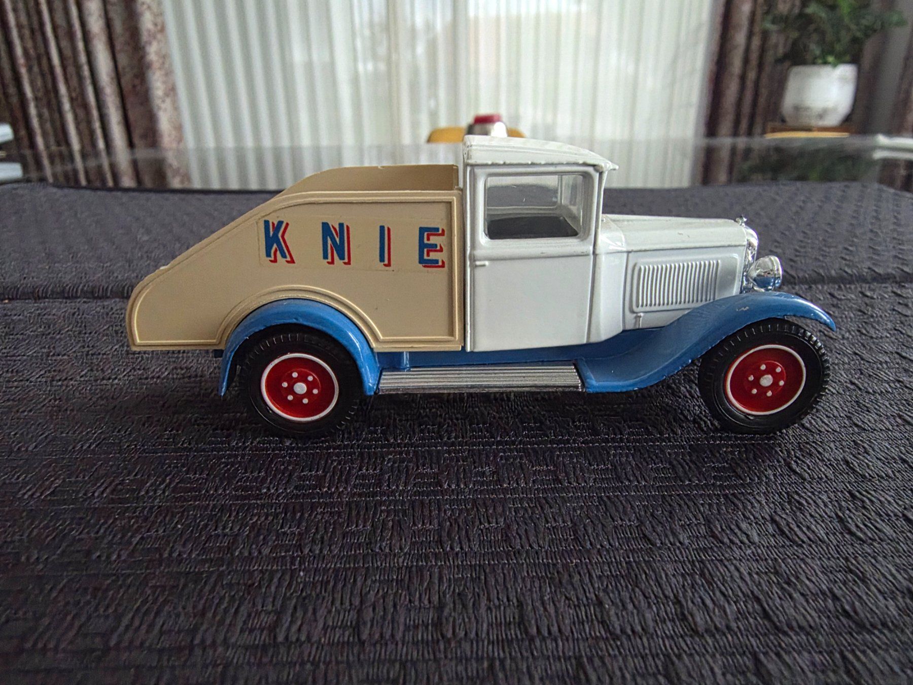 Citroën Modellini d'auto: Modellauto Citroën C4F 1930 KNIE – Usato da Urtenen-Schönbühl venduto da LILIE0207