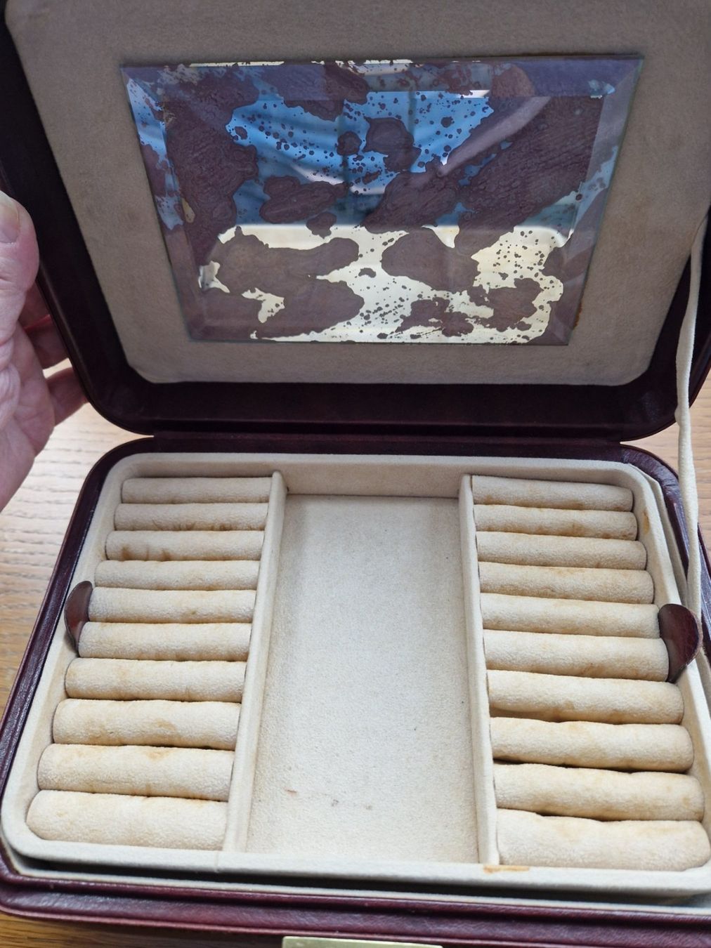 Kompaktkassetten: Braune Leder-Schmuckkassette, verschliessbar – Gebraucht aus Basel von aegina 1