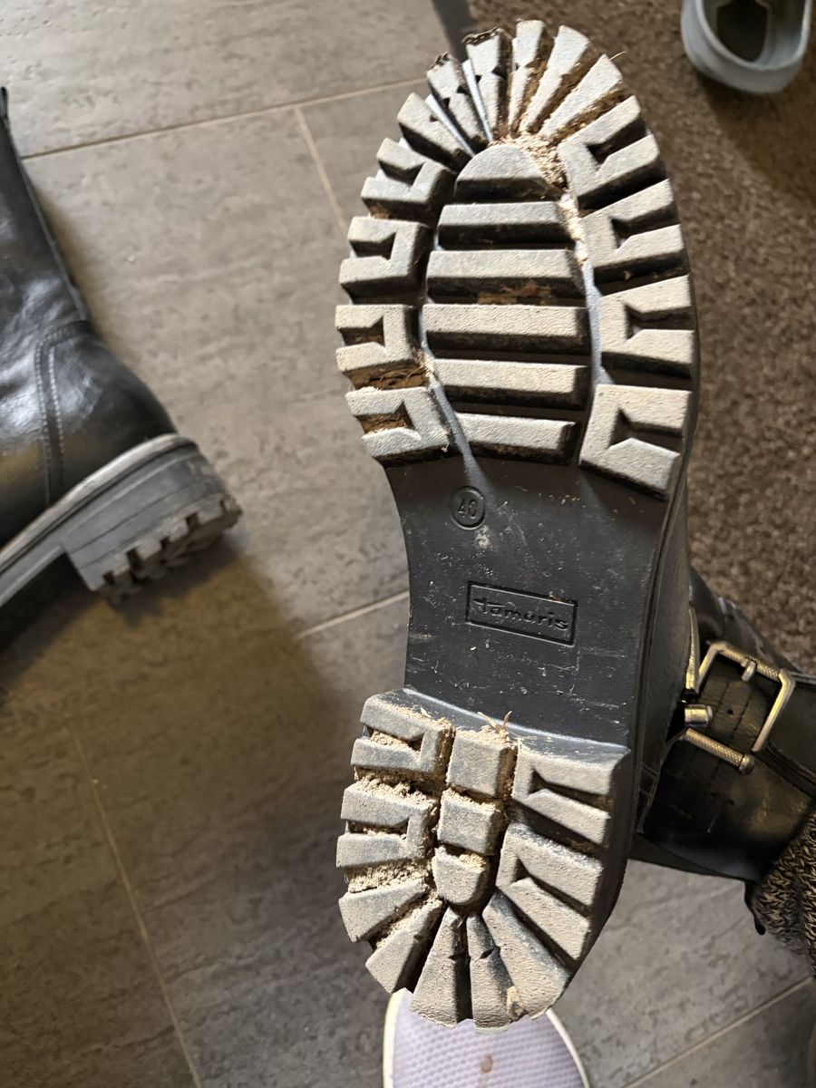 Tamaris Scarpe da donna: Stiefel – Usato da Tumegl/Tomils venduto da tiger358 1